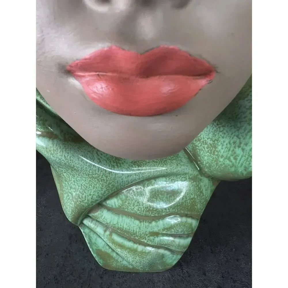 Head beautiful bust